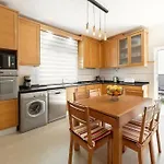 Nazarena Villa Nazare